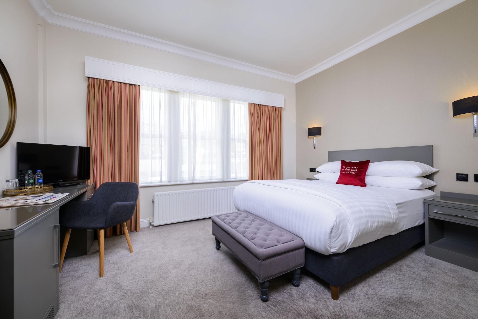 The Metropole Hotel Cork Exterior photo