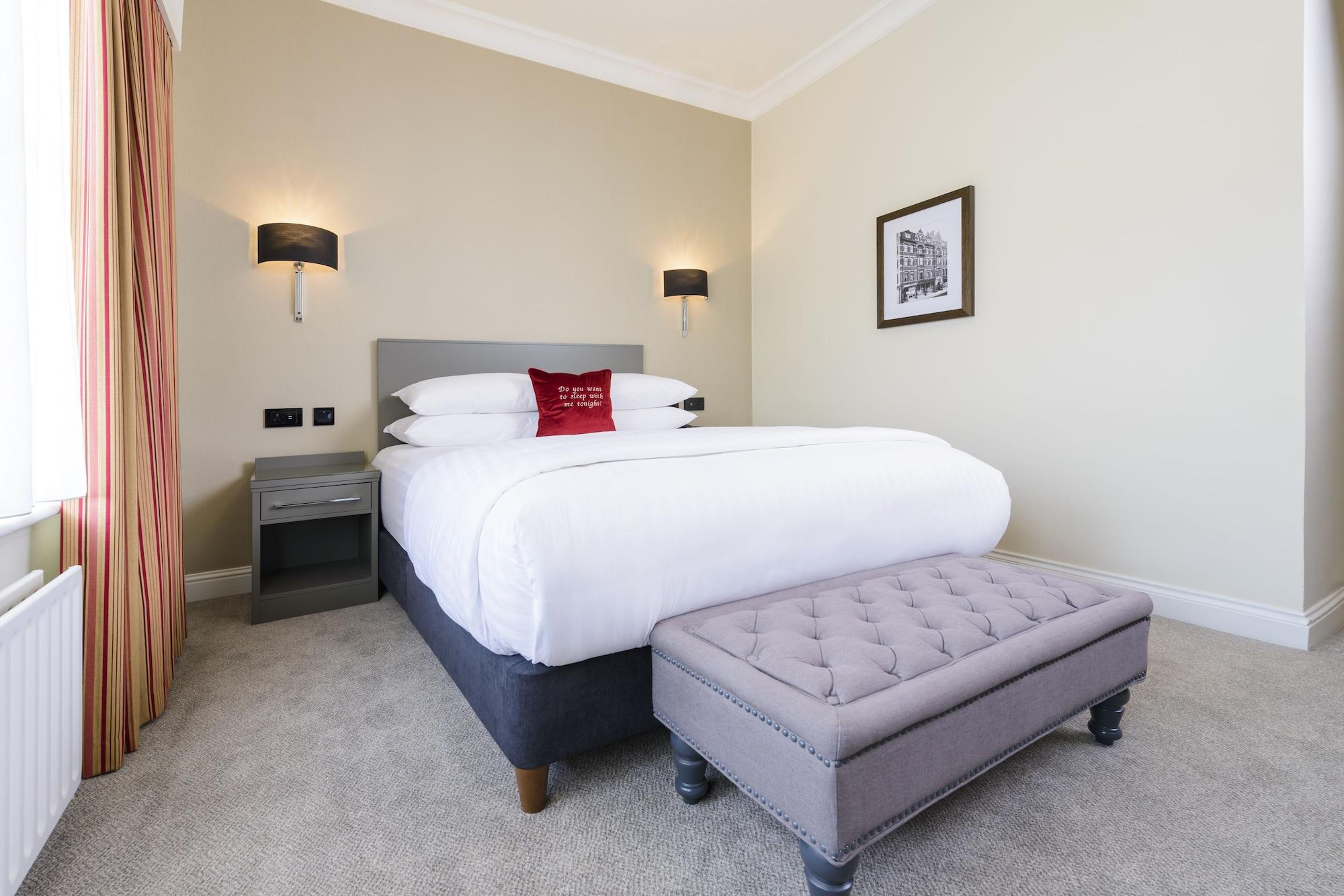 The Metropole Hotel Cork Exterior photo