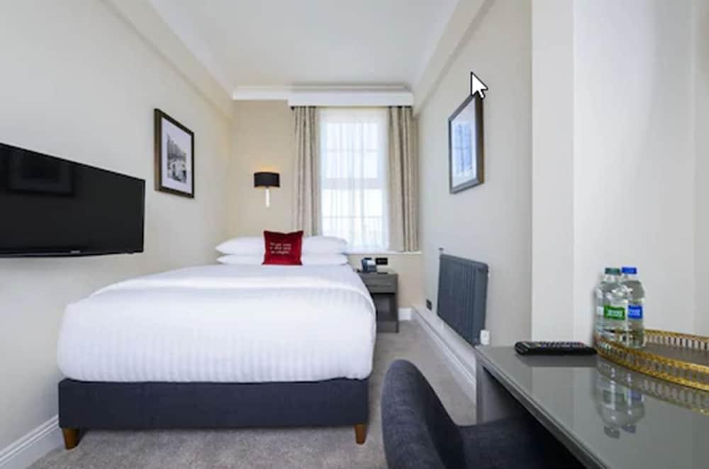The Metropole Hotel Cork Exterior photo