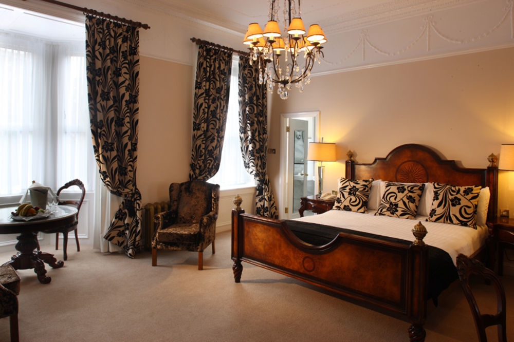 The Metropole Hotel Cork Room photo