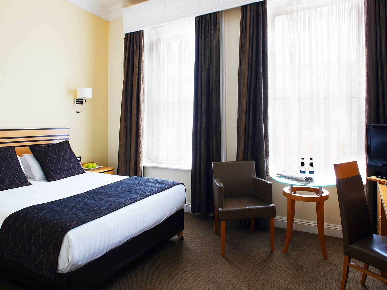 The Metropole Hotel Cork Exterior photo