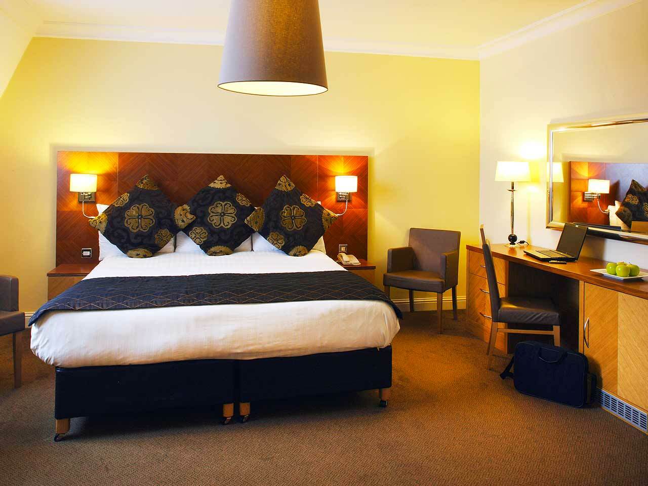 The Metropole Hotel Cork Exterior photo